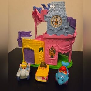 ✨️RARE✨️Little People Disney Princess Light & Twist Wheelie Car Tower Castle